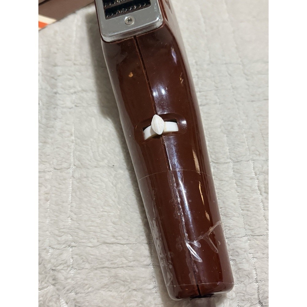 Purr The Power Electric Detangler Comb AC-1 by Gillette Vintage - Picture 7 of 9